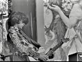Capture de la vidéo The Yardbirds - Chaville, France 1967 (Jimmy Page)