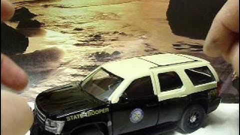 Custom 32nd scale Florida Highway Patrol Chevy Tahoe diecast w/ working lights