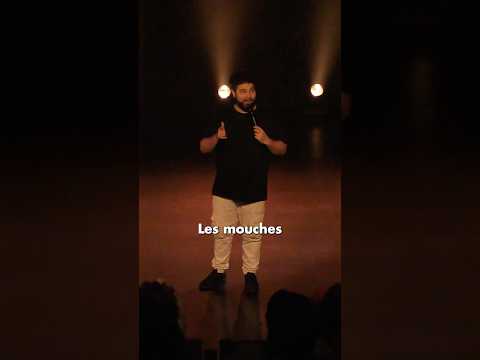 Elle mange des mouches