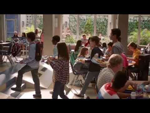 Me Myself and I escena de la cafetería Jack Dylan Grazer.