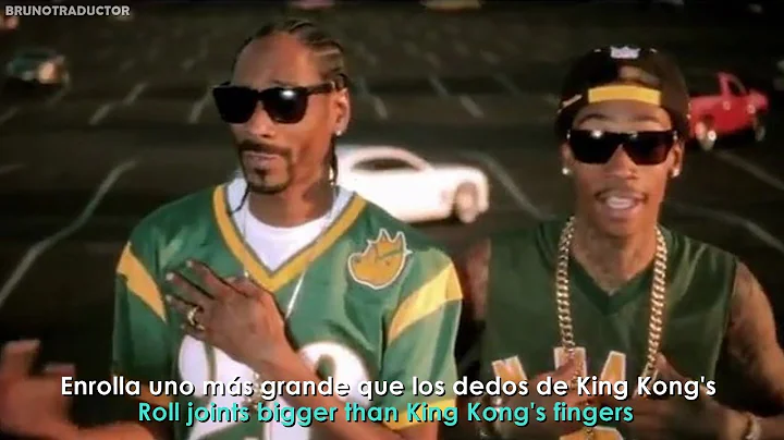 Snoop Dogg & Wiz Khalifa - Young, Wild and Free ft. Bruno Mars // Lyrics + Español // Video Oficial