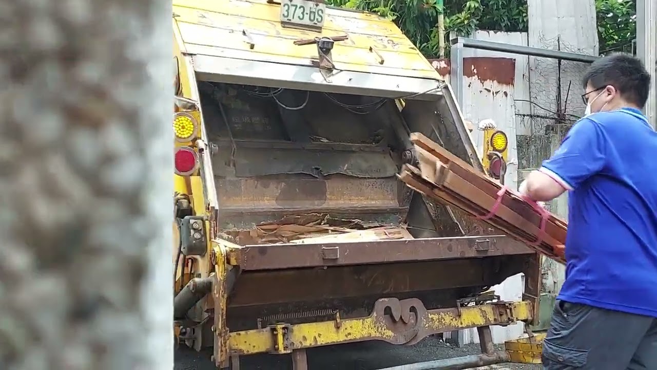 20220413嘉義市環保局傢俱班垃圾車373-US(長時間拍攝)(踏板斷掉之後的影片，在留言區可以看到連結)（600訂閱特輯）