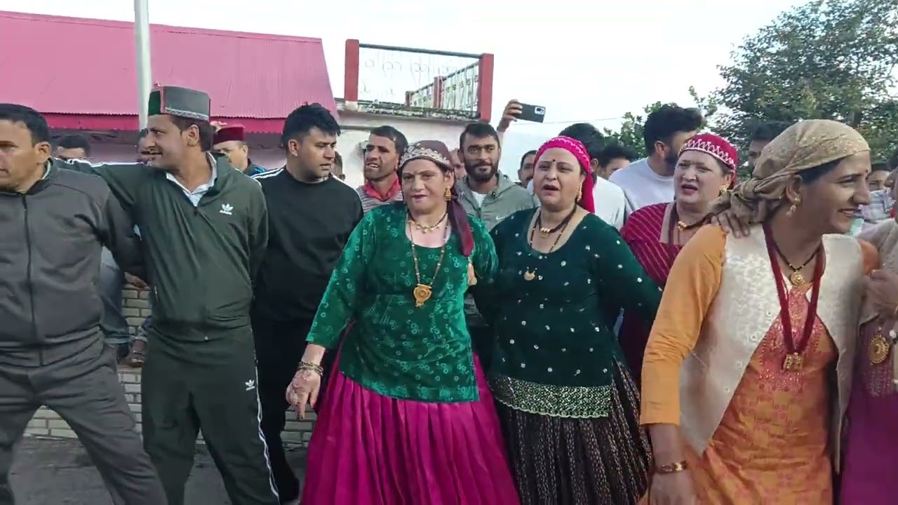 Pahadi harul mundhol ki 💚🩷