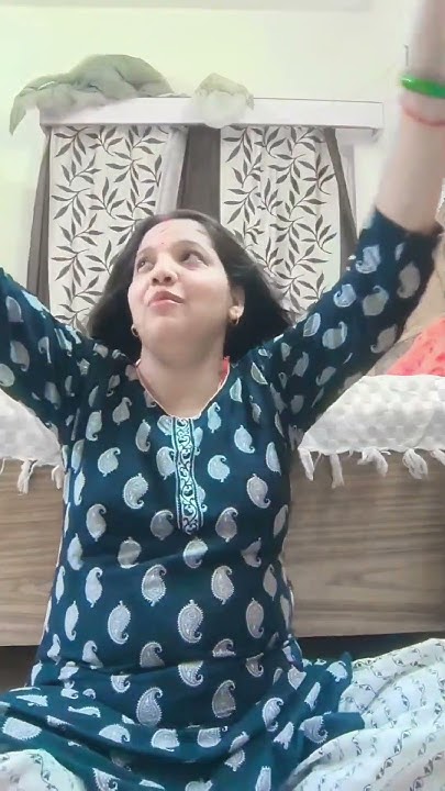 me-to-bethe-bethe-bhi-dance-kar-leti-hu-shortvideo-comedy