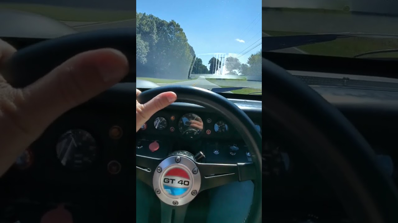 Superformance GT40 epic sounds!! 