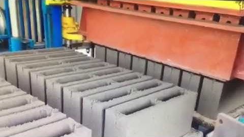 QT5-15 hollow block machine video