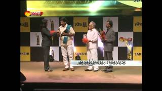 Sakshi Excellence Awards-2014: Best Farmer - Gudiwada Nagaratnam Naidu