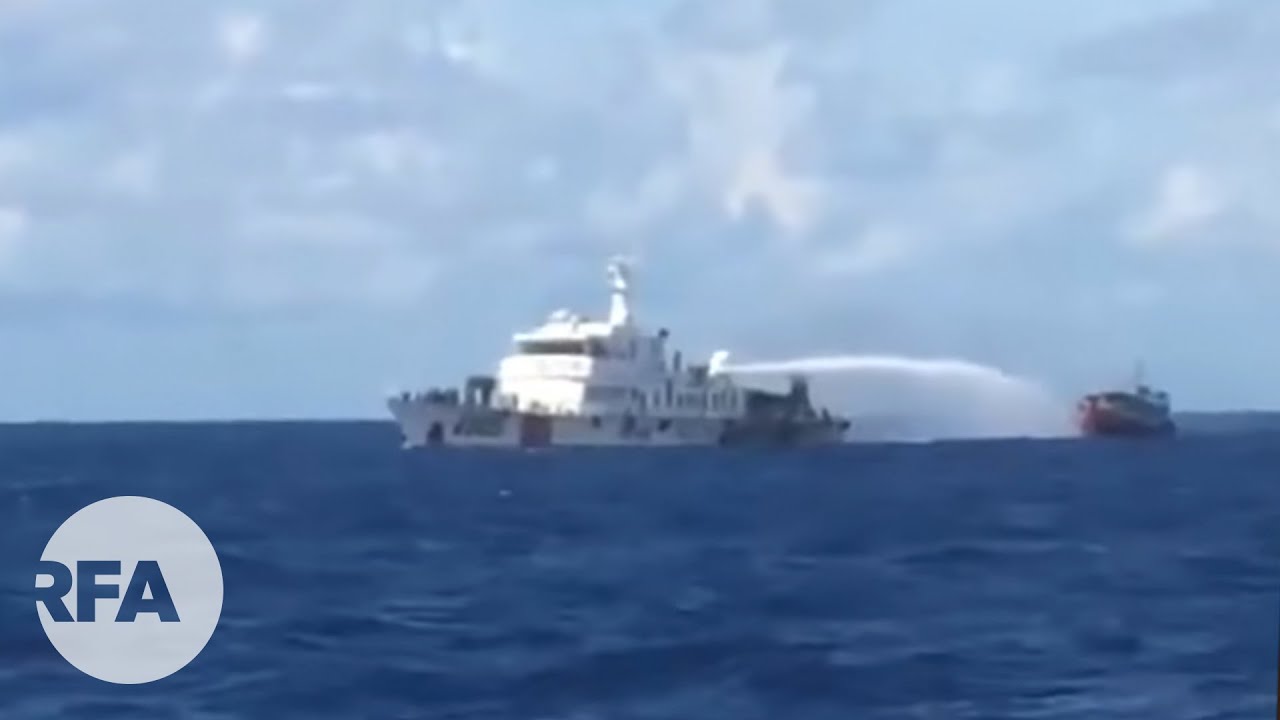 Ngư dân quay được video tàu hải cảnh Trung Quốc xịt vòi rồng tàu cá Việt Nam  - YouTube