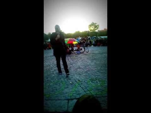 Mauerpark - Bearpit Karaoke Berlin 29.09.2013 - Brutally ruining Roxanne