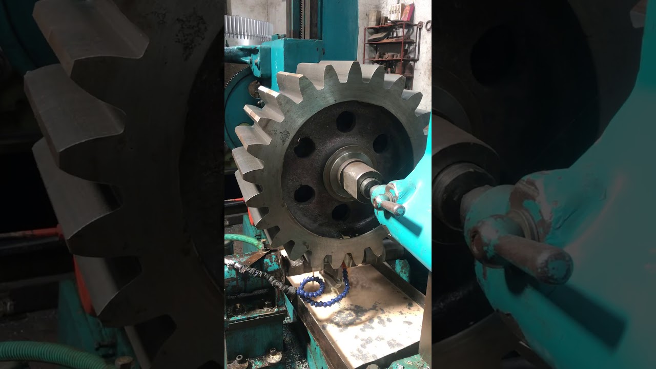 BIG SPUR GEAR TEETH CUTTING YouTube