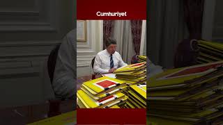 Adalet Bakanı Yılmaz Tunç, Çalıştığı Anları Sosyal Medya Hesabından Paylaştı