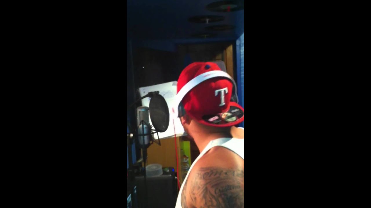 B-Roc Rain Drop Remix auf YouTube ansehen B-Roc Rain Drop Remix auf YouTube ansehen