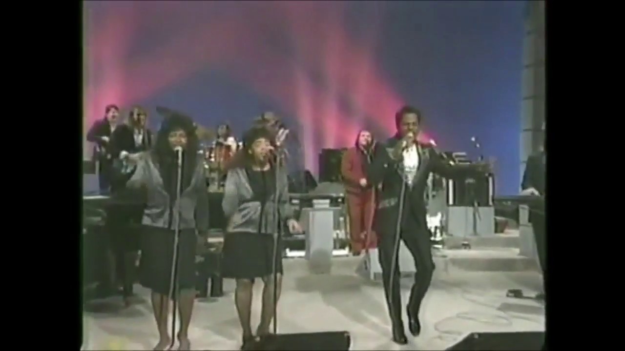 Cornelius Brothers & Sister Rose – Treat Her Like A Lady (video editado) – Music Video Cornelius Brothers & Sister Rose – Treat Her Like A Lady (video editado) – Music Video