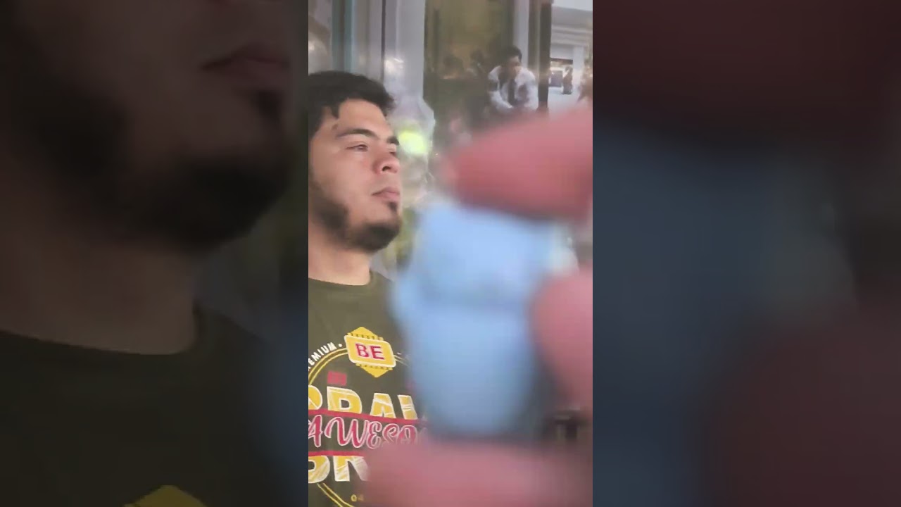 Blutarco y Berry Mochis va al CC Jimmy Fallon a tomar coca cola parque Bancolombia y outfit 🩷🔵🌈🛍️🏦Xd