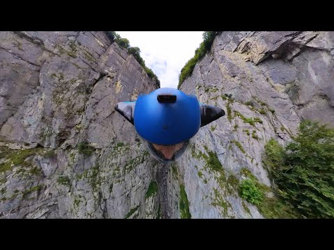 Wingsuit FPV of “The Crack” - Sputnik, Walenstadt 🇨🇭