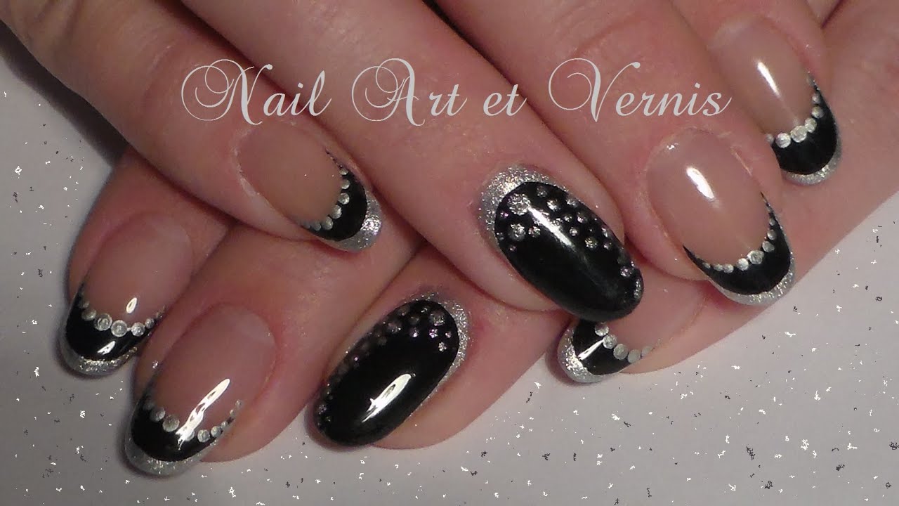 Nail art bicolore