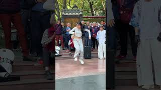 Come on, let's start the hot foot dance! #HotFootDance #HotFootDanceContest