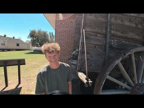 The Windiest Senior Shoot