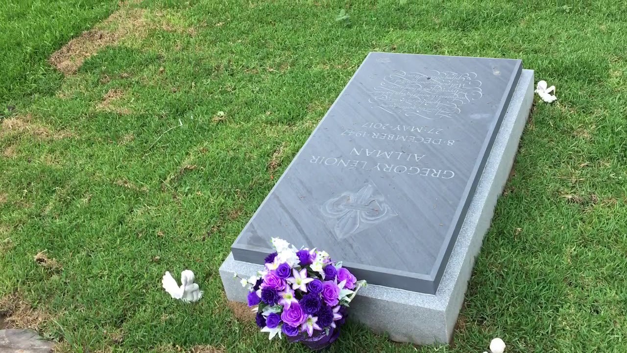 Gravesite of Duane Allman and Gregg Allman, Macon, GA. ROSE HILL