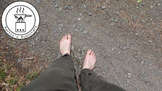 Schaffe ich 5 Km Barfuß über Stock und Stein ??? | Martin´s Bushcraft
5 Km Barfuß Wandern über Stock und Stein bis die Fußsohlen glühen. Schaffe ich das, schaut selbst.
Inhalt
0:00 Start
0:19 Schuhe und Socken ausziehen
1:00 Auf dem Waldboden ist es noch angenehm
1:20 Der erste Schotterweg
2:40 Barfuß laufen anfangen
4:21 Astbruch
4:59 Der Ast der runter gekommen ist
5:51 Langes Stück Schotterweg
7:03 Angenehm zu stehen
8:09 Wieder Schotterweg
9:03 Die letzten Meter
9:34 Die geschundenen Fußsohlen
Zum Kanal: @MartinsBushcraft
Neue Videos
jeden zweiten Samstag um 9 Uhr.
Schaut euch auch meine anderen Videos zum Thema: Bushcraft und Survival an.
Outdoor Trockennahrung selber herstellen: https://youtu.be/XN6vyFdNnpw
Outdoor Survival Messer selbst gemacht: https://youtu.be/YMngRMi2R7Q
Survival Kit Die wichtigsten Tools für´s Überleben: https://youtu.be/XzzSVWAf3Uo
In der Reihe Bushcraft Talk FAQ beantworte ich eure Fragen: https://youtube.com/playlist?list=PLvpOGb9O_pM1JRV1HlQJMz-kaTlAE9PUR
Bei Fragen oder Anregungen einfach in die Kommentare und über ein Abo würde ich mich freuen, und ihr verpasst kein interessantes Video mehr. Schaffe ich 5 Km Barfuß über Stock und Stein ??? | Martin´s Bushcraft