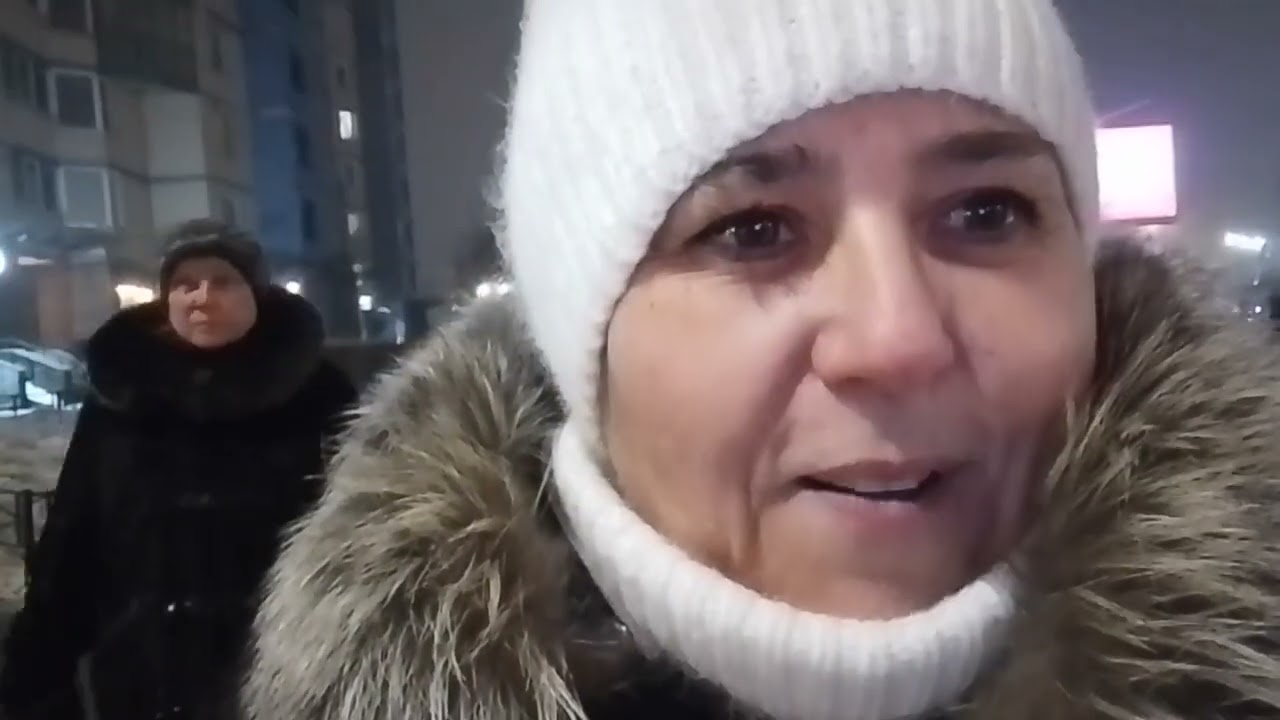 Отработалась, иду домой. В Питере туман.