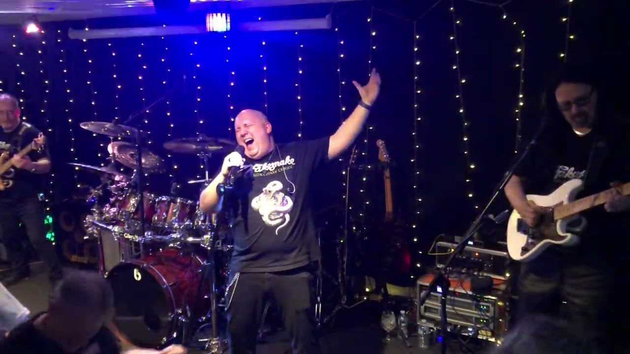 Fakesnake at The Ashton Jubilee Club 6/3/26 ( Still Of The Night )