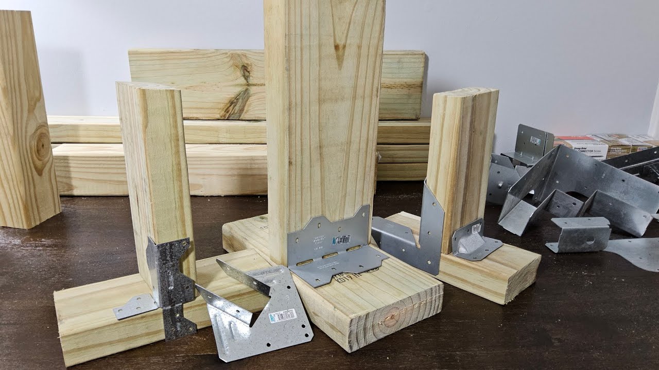 Uniones transversales y conectores metálicos para decks