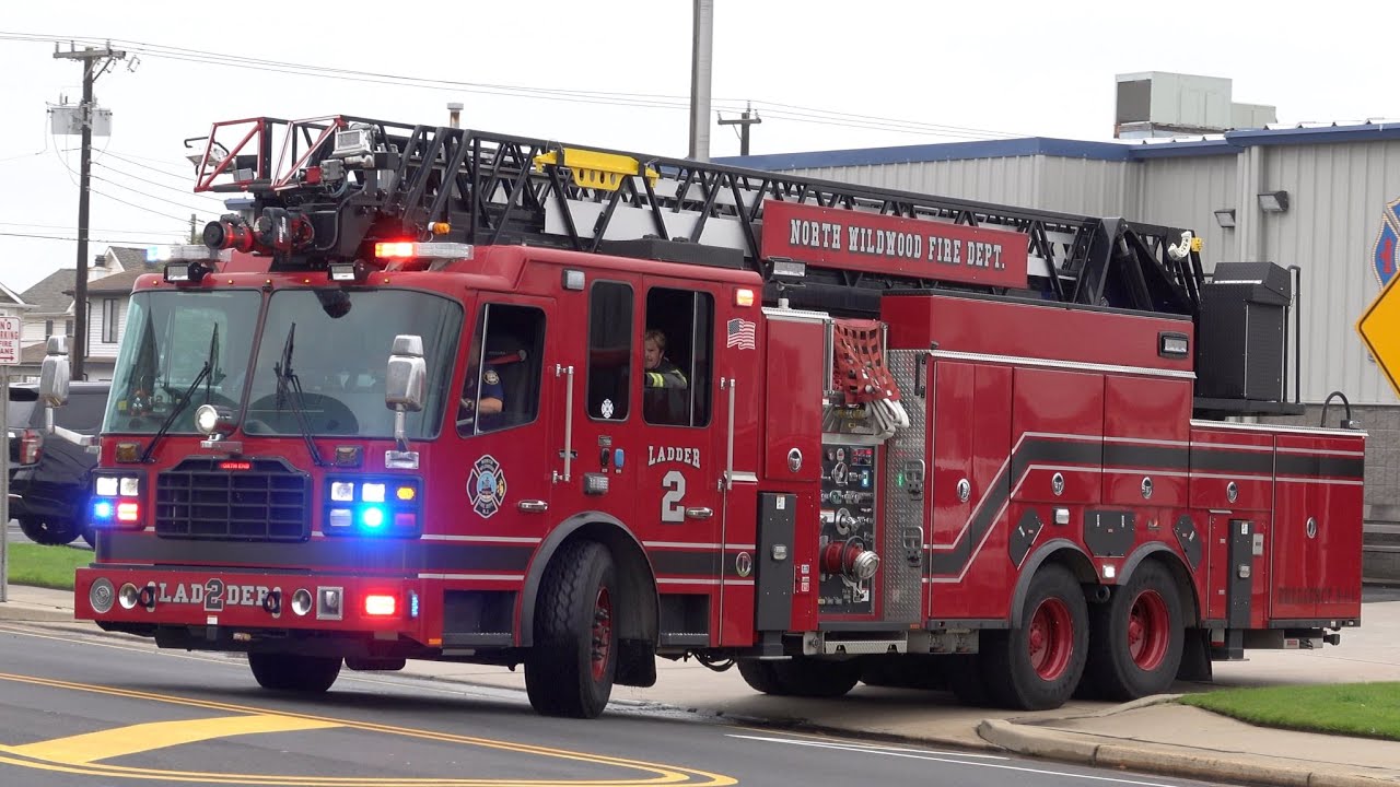 North Wildwood Fire Department Ladder 2 Responding