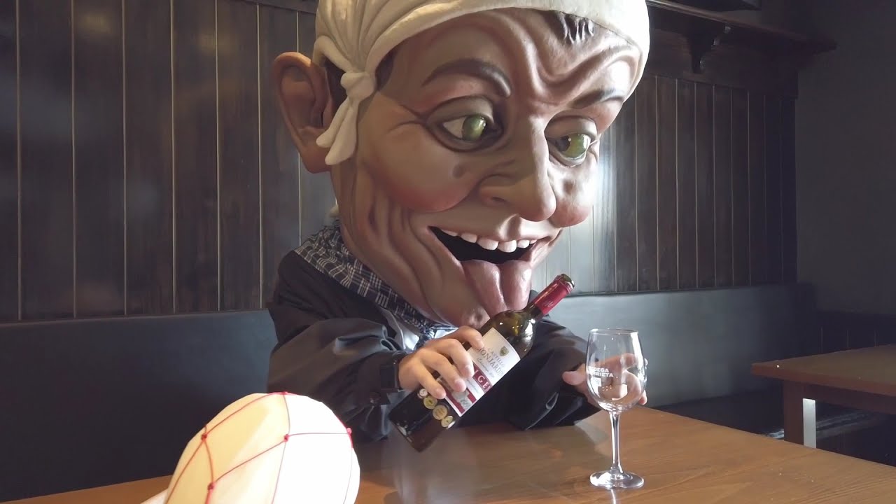 Presentación de los nuevos cabezudos de Buztintxuri. 