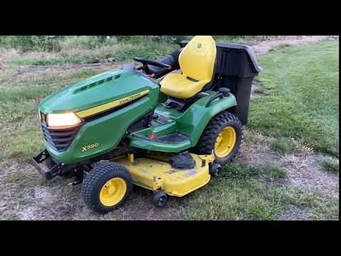 Review over a 2021 John Deere X590 EFI 54 Inch Deck