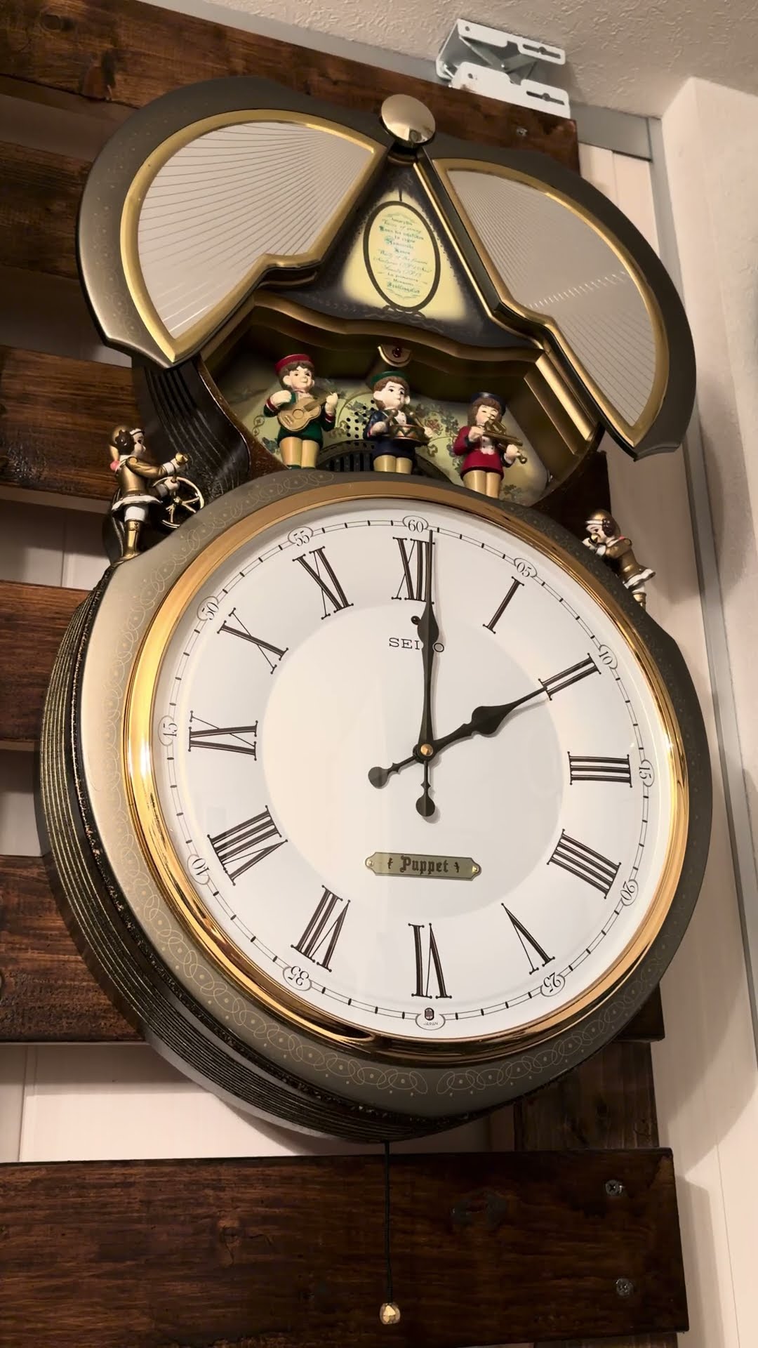 修理依頼品 SEIKO Puppet RE515B からくり時計 #からくり時計 - YouTube