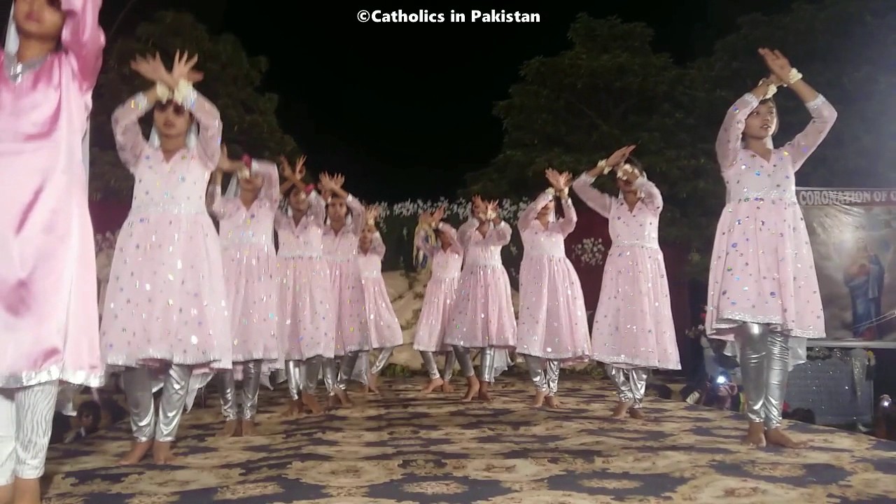 Teri Mamta ki Chaya Main  Hindi Song  Sadhana Sargam  Presented by St Marys Convent Gujranwala