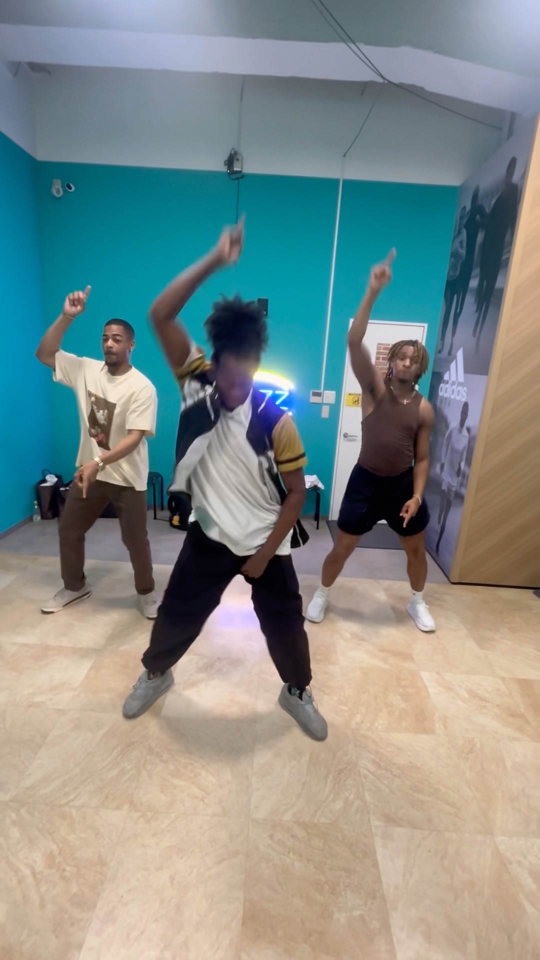 365 Days Later…#dance #japan #studio #gimmedatsmile #buzz - YouTube