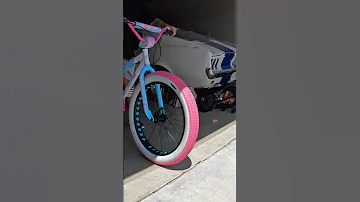 How It Be When You Have Colored BMX Tires 