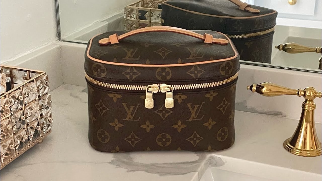 【LOUIS VUITTON】小さくて柔軟♪ ニース ミニ バニティ ケース 2 YEAR UPDATE Louis Vuitton Nice Mini Toiletry Pouch