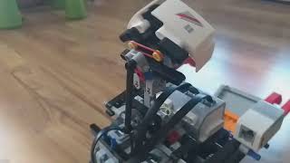 LEGO Ev3 mindstorms Robot wall-e progress 50%