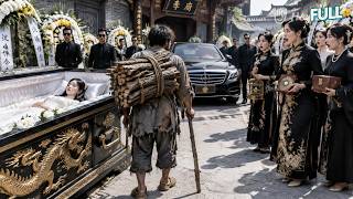 【Full】😈 CEO dingin melihatnya menyelamatkan orang, langsung jadikan sekretaris pribadi!#drama #ceo