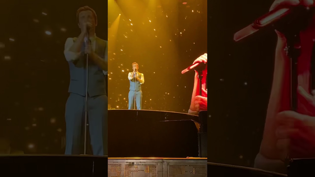 Niels Destadsbader - Vlinders in haar buik Antwerps sportpaleis 26-11-2021