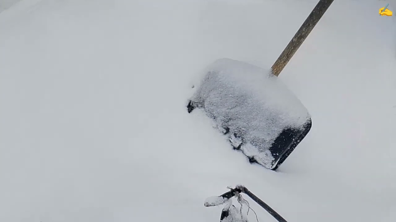 Разбираю технику на Цветной и Чёрный металл, а  на улице снега навалило.