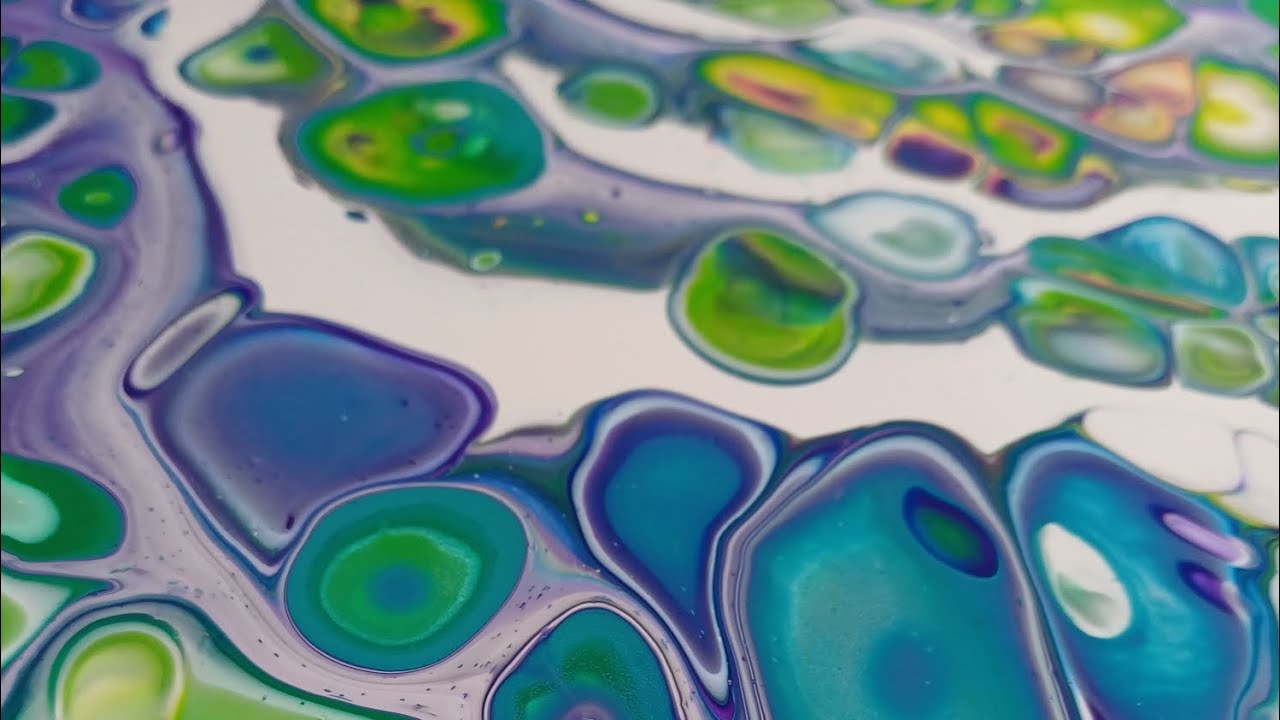 Funnel pour with GIANT CELLS | Acrylic pouring with silicone oil ...