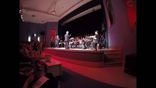 16 - Şemsiyemin Ucu Kare (Ebru Kiliç)