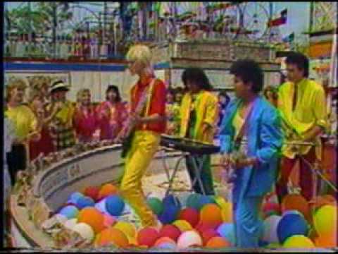 The Outletz - Love is out of touch