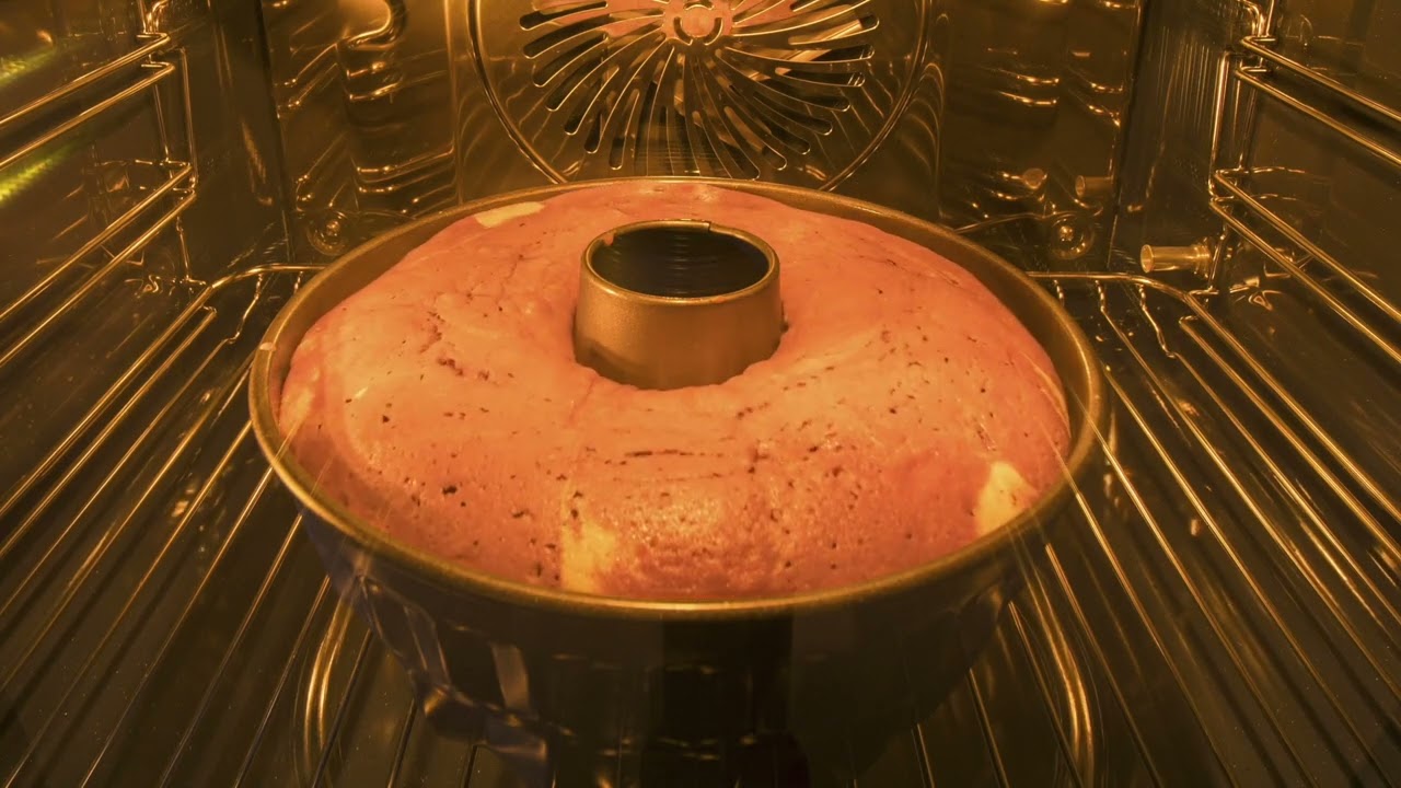 Cake Baking 🎂 4K Time Lapse in the Oven