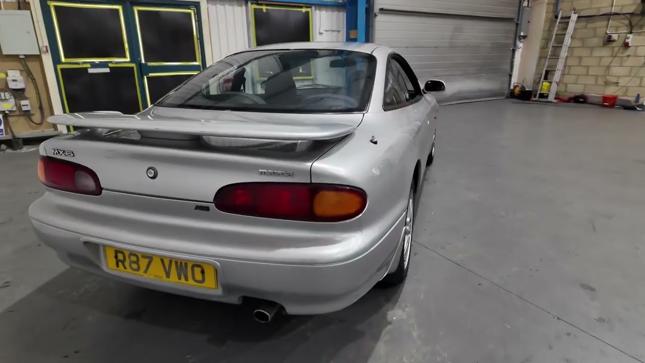Lot 132 - 1997 Mazda MX-6 V6