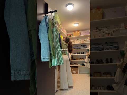 Pack with me for house tours in California