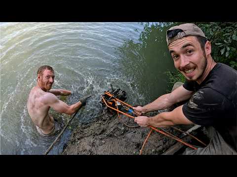 Nasty surprises at the bottom of this river! Magnet fishing