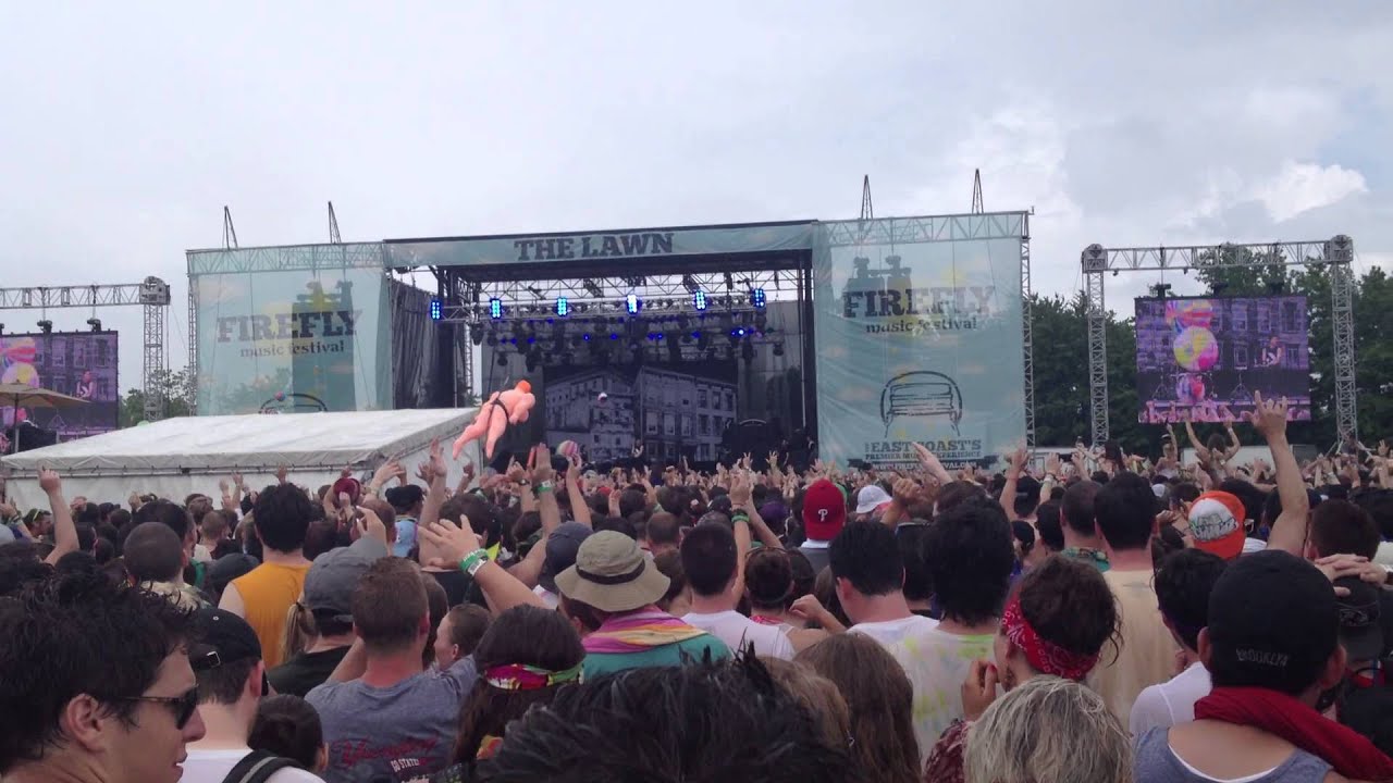 Matt & Kim - Let's Go live at Firefly Music Festival 2013
