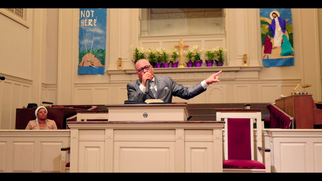 Pasteur Gerald Guiteau  à l'église de Dieu de sainteté de Bethléhem à Maryland. 04/26/2019