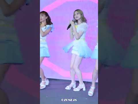 [4K] Fancam Mean BNK48 - Sayonara Crawl @ Banana IT x True 5G at MBK Center 240665