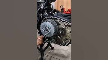 Engine 🚂 Seaz Welcome to our workshop❤️ #youtubeshorts #ytshorts #shortvideo #shorts #classic350